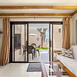 Home2book Bright & Pool, Daire Costa Teguise