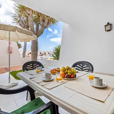 Apartment Home2book Bright & Pool, Costa Teguise