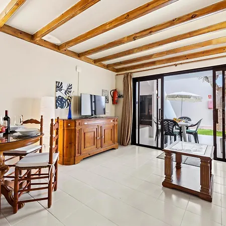 Daire Home2book Bright & Pool, Costa Teguise