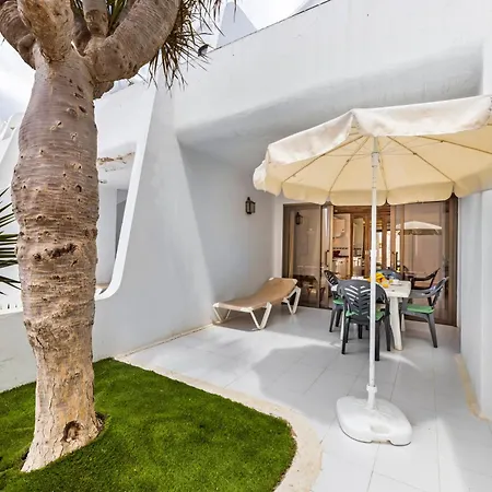 Home2book Bright & Pool, *