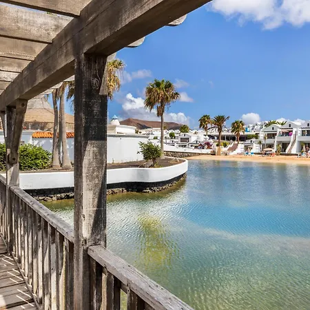 Home2book Bright & Pool,